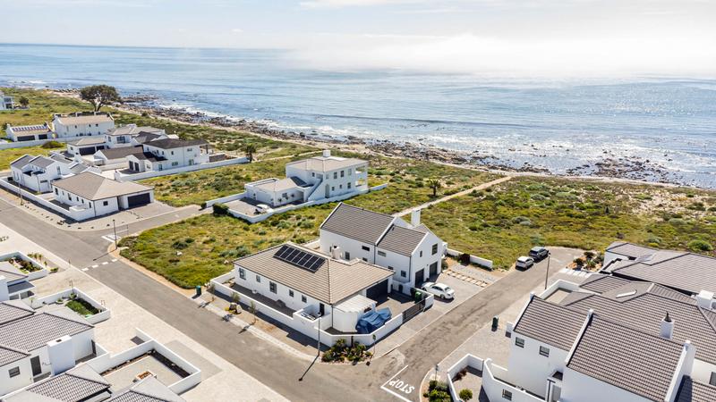 3 Bedroom Property for Sale in Sandy Point Western Cape